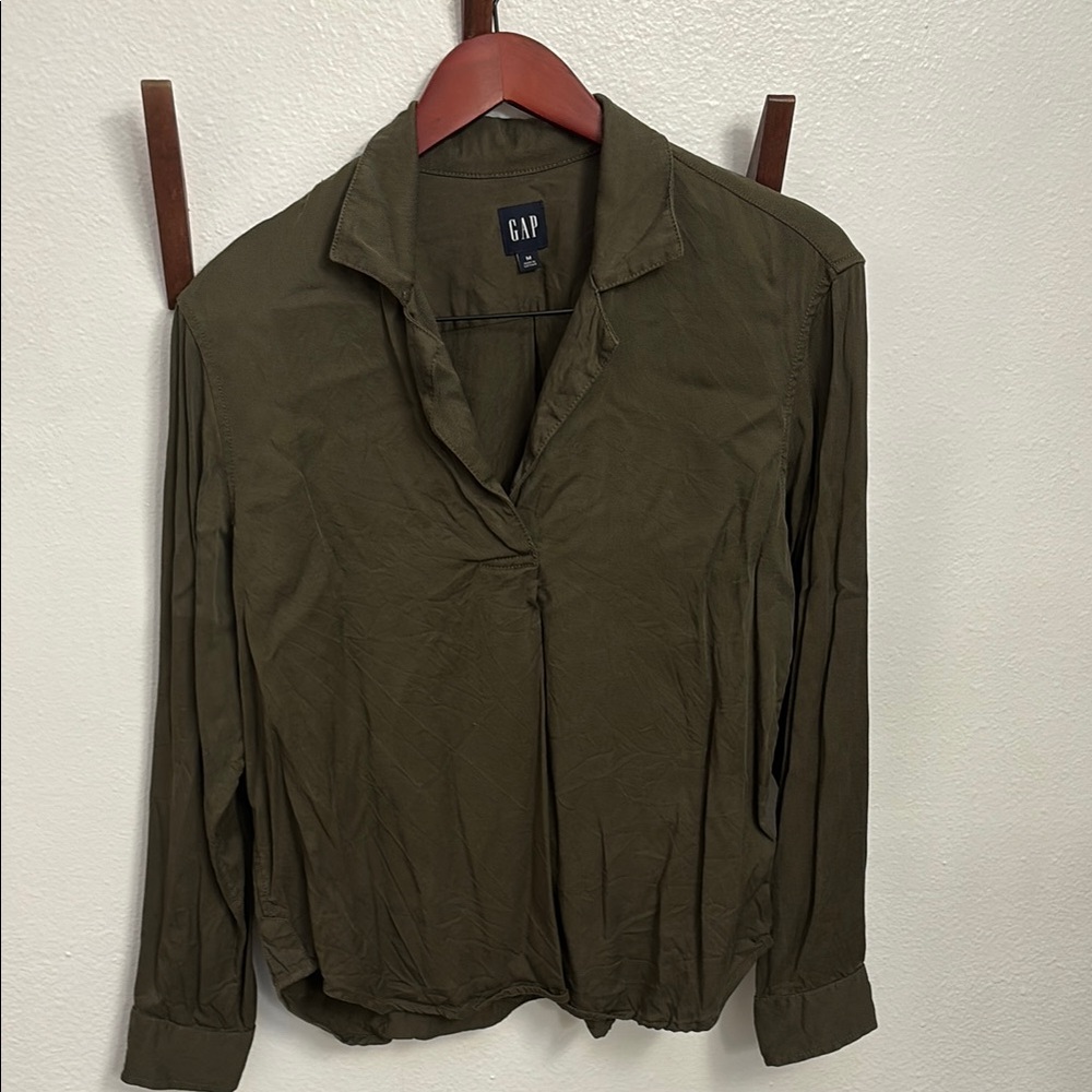 GAP Women's Olive Green Top